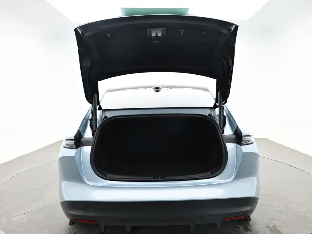 NIO ET5 — миниатюра 8