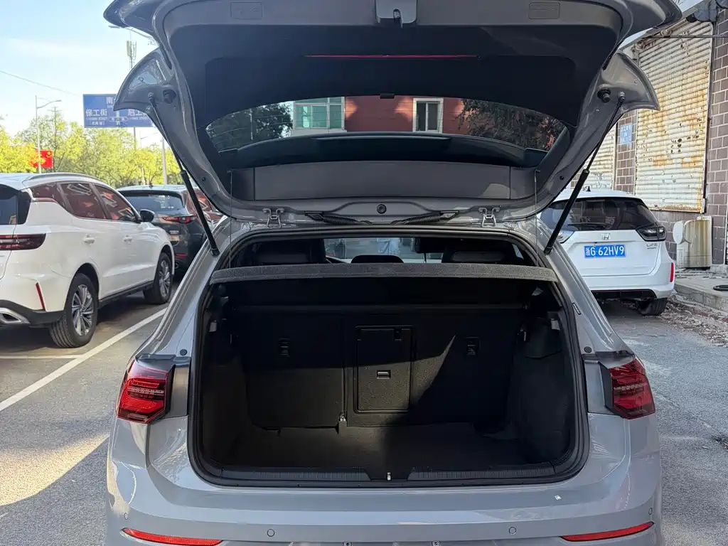 Volkswagen Golf — миниатюра 17