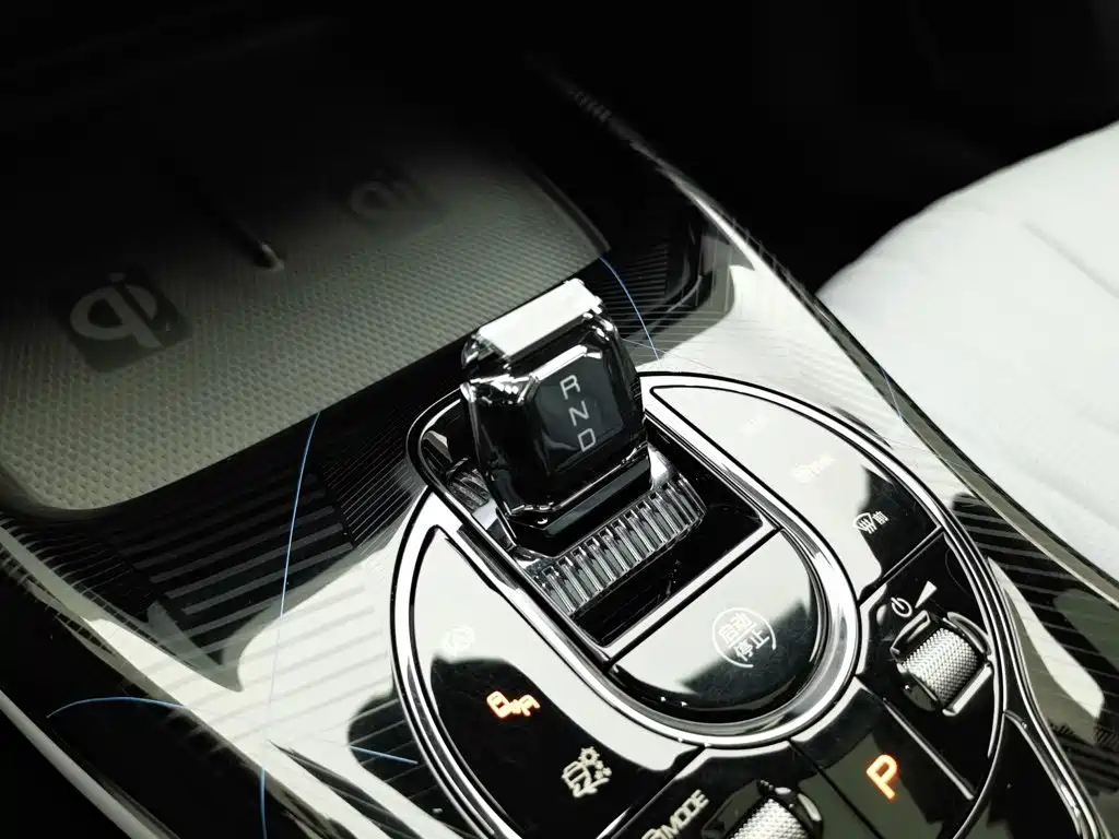 BYD Seal — миниатюра 13