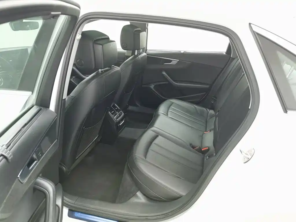 Audi A4L — миниатюра 15