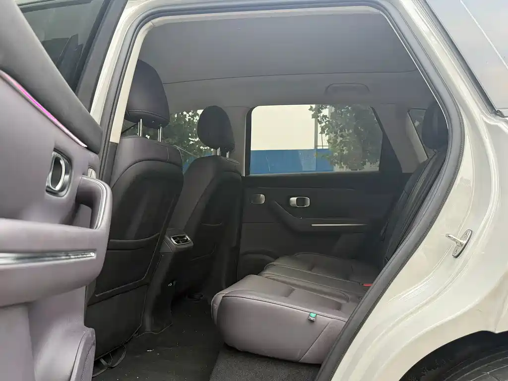 Leapmotor Leapmotor C10 — миниатюра 6