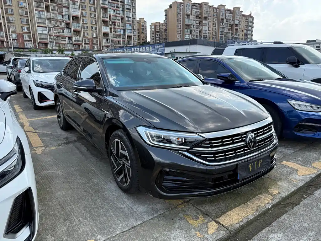 Volkswagen Sagitar — миниатюра 2