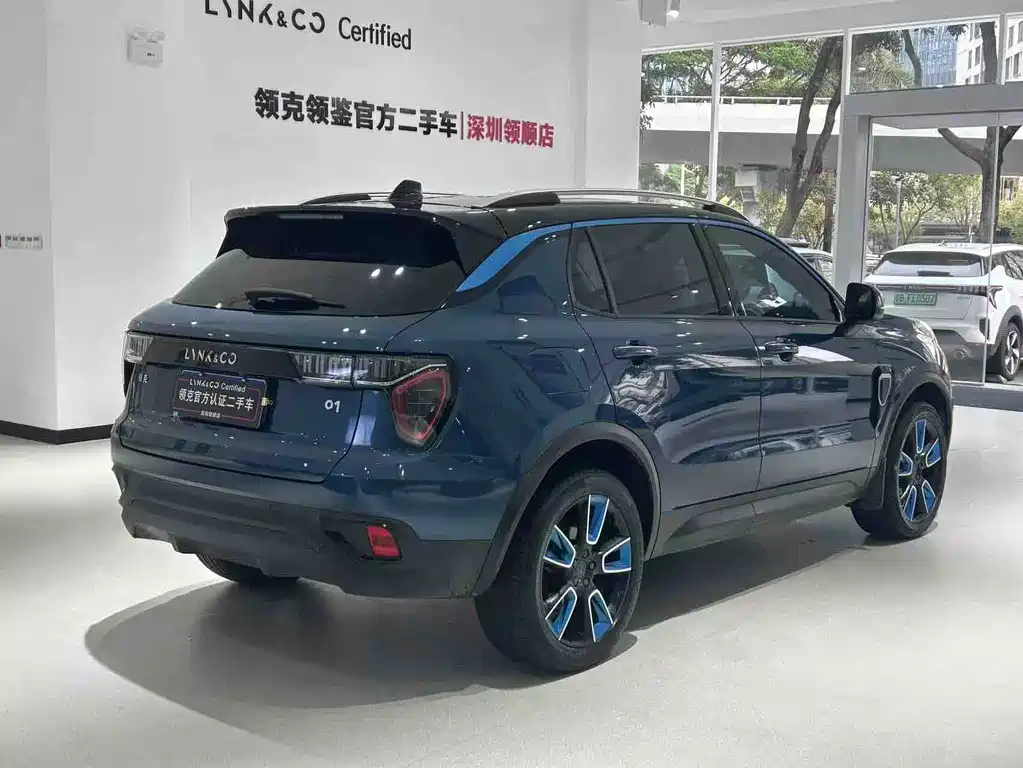 Lynk & Co 01 2017 2.0T Pro