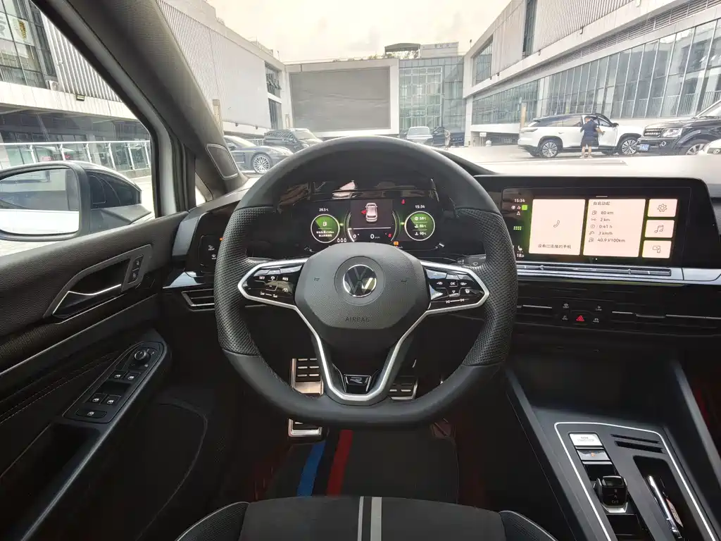 Volkswagen Golf — миниатюра 10