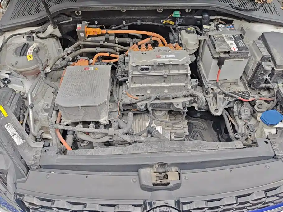 Volkswagen Golf EV — миниатюра 10