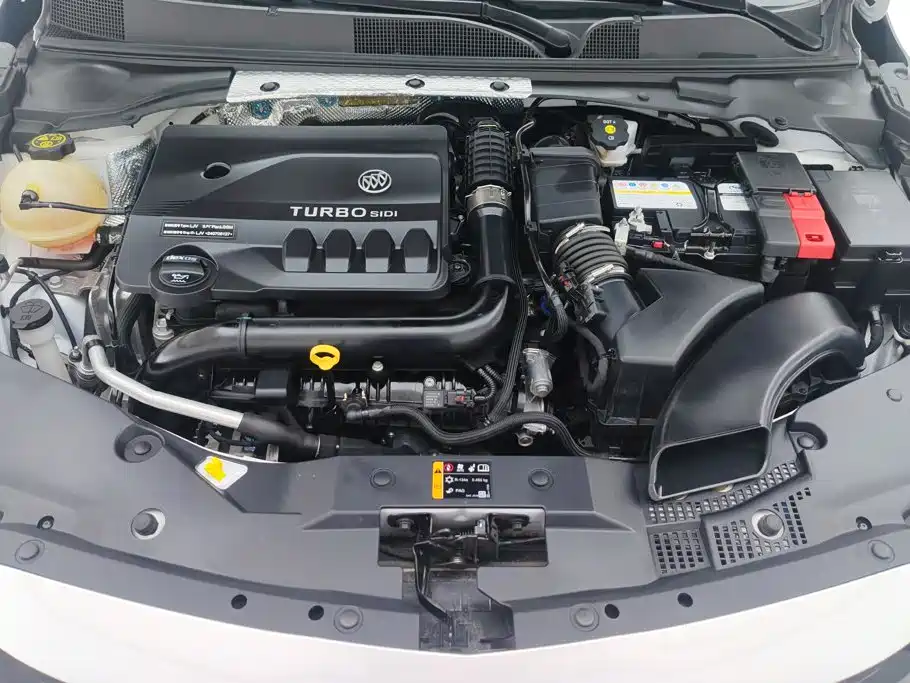 Buick Verano — миниатюра 10