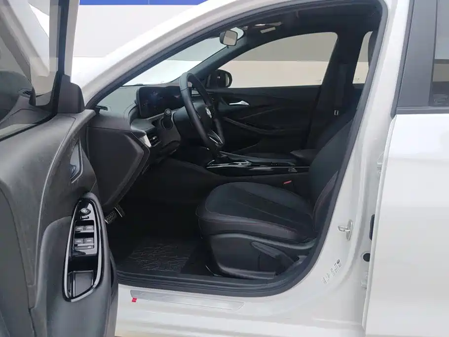 Buick Verano — миниатюра 9