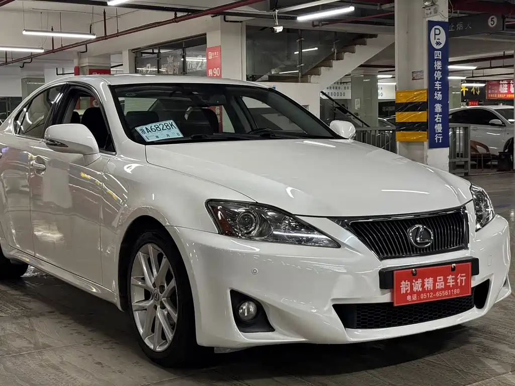 Lexus IS — миниатюра 4