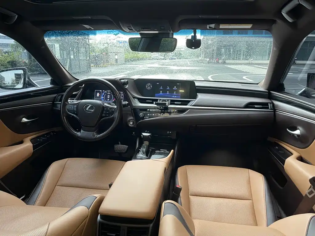 Lexus ES — миниатюра 6