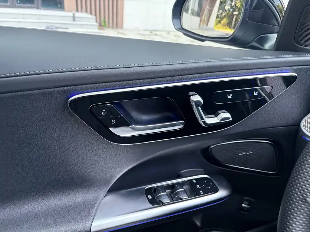 Mercedes-Benz C-Class — миниатюра 17