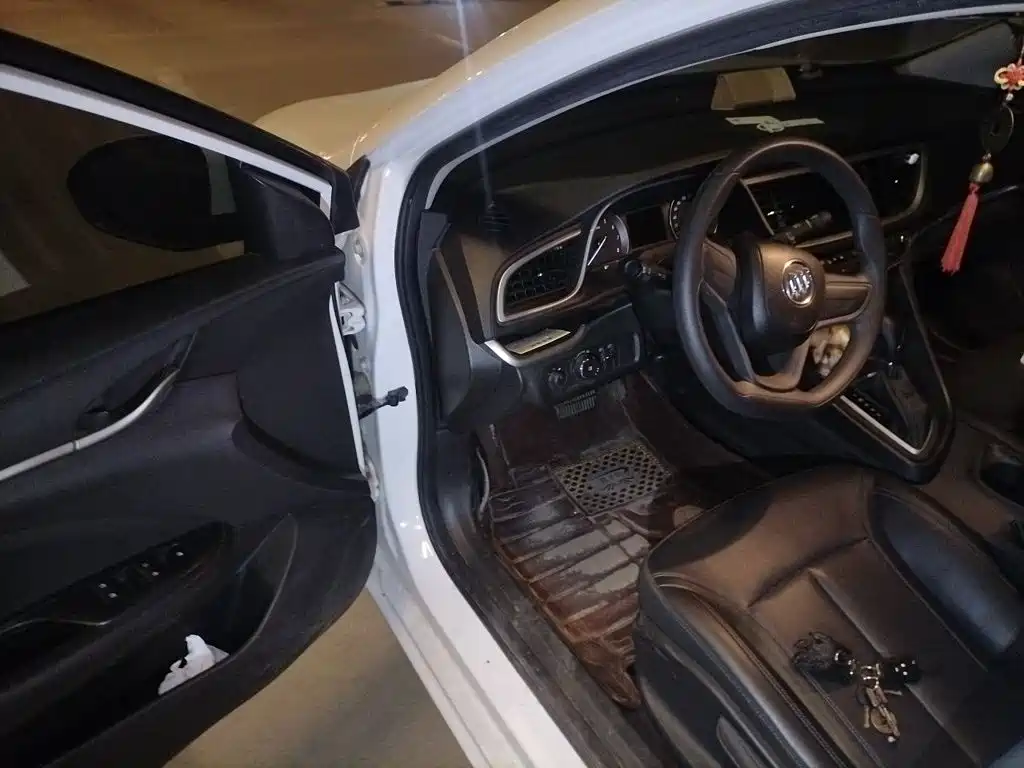 Buick Excelle — миниатюра 17