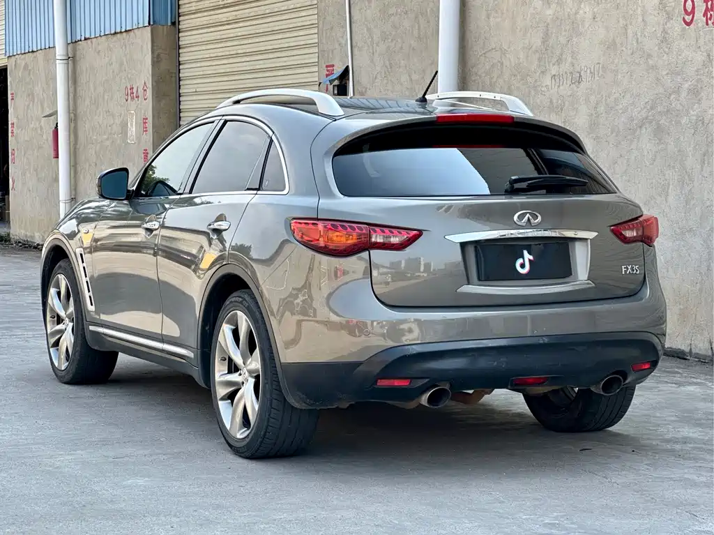 Infiniti FX — миниатюра 7
