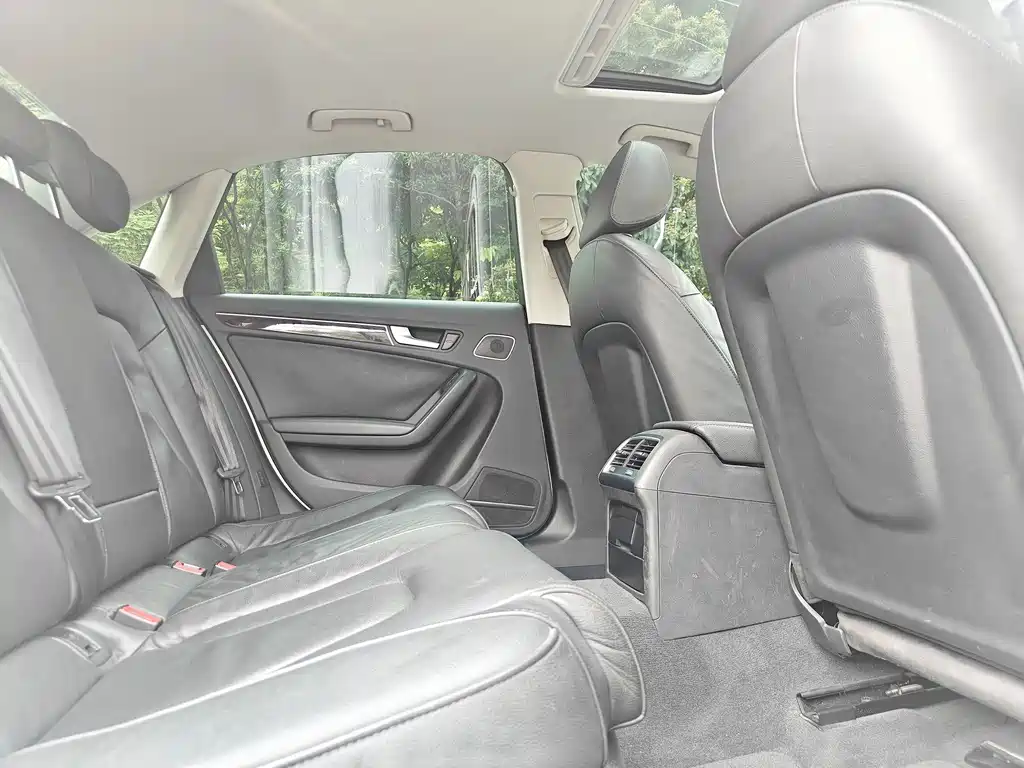 Audi A4L — миниатюра 16
