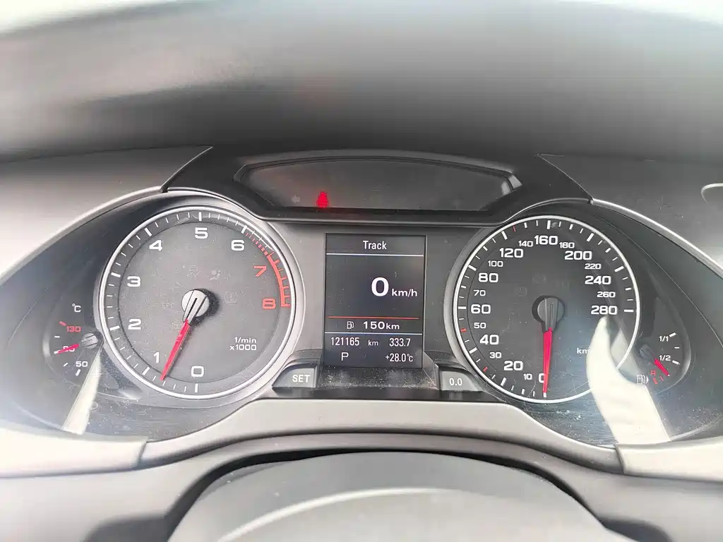 Audi A4L — миниатюра 19