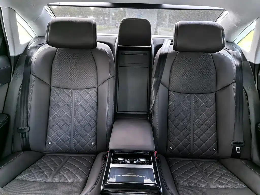 Audi A8 — миниатюра 18
