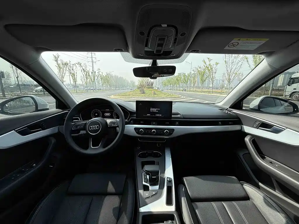 Audi A4L 2023 40 TFSI Fashion