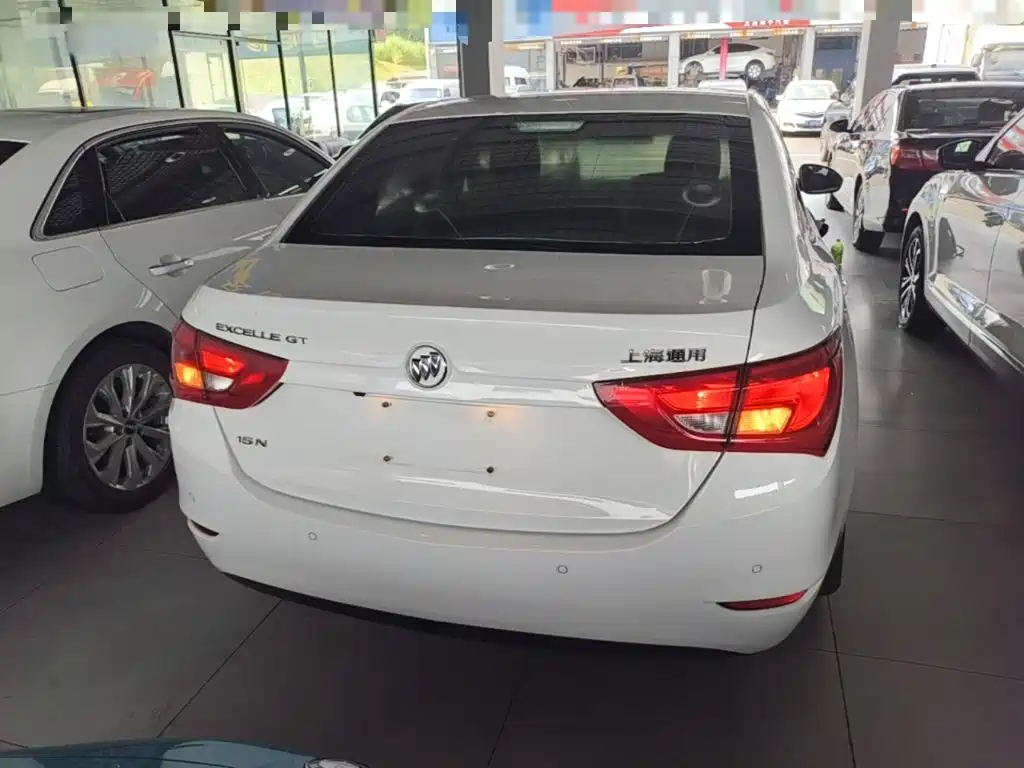 Buick Excelle — миниатюра 6