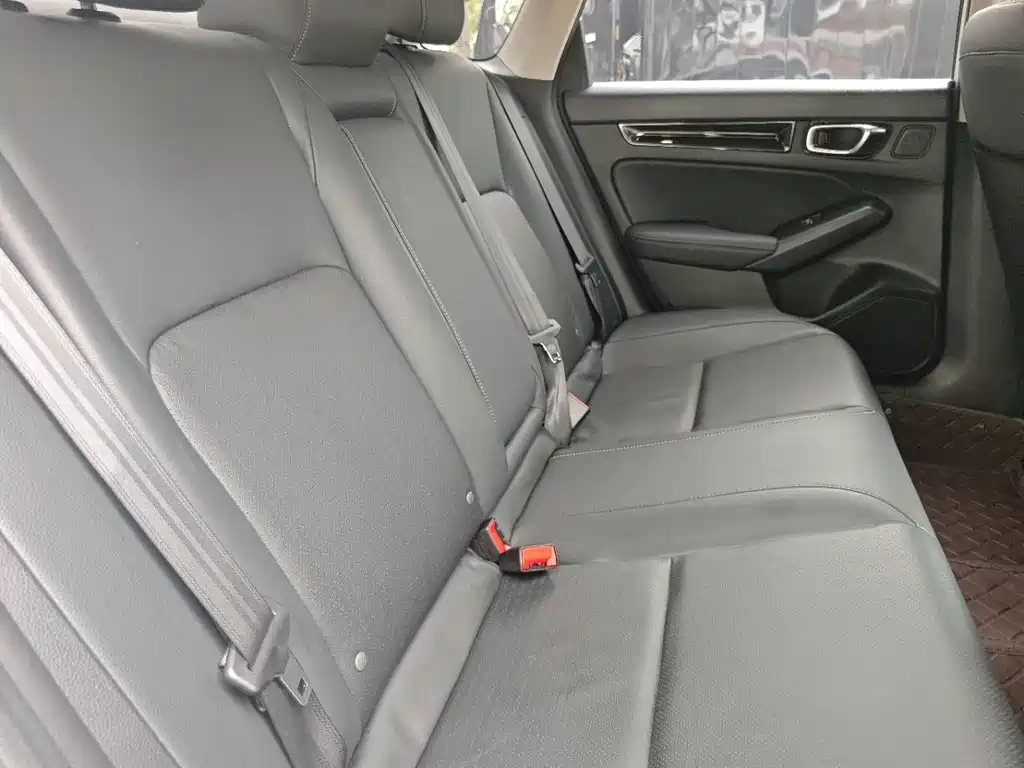 Honda Civic — миниатюра 8