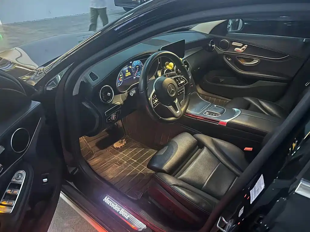 Mercedes-Benz C-Class — миниатюра 5
