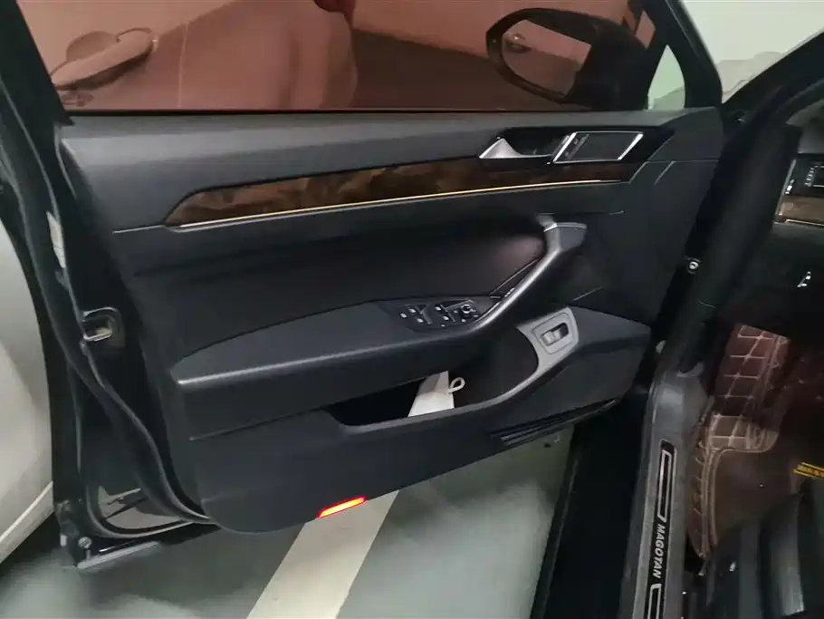 Volkswagen Magotan 2018 330TSI DSG Luxury