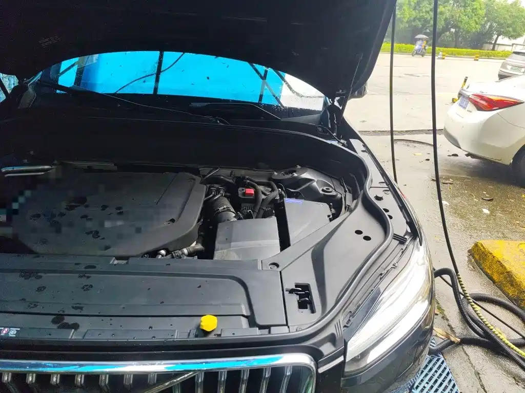 Volvo XC90 — миниатюра 20
