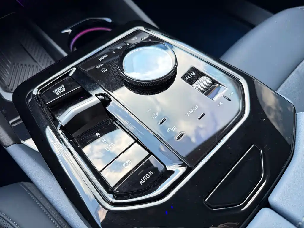 BMW i5 — миниатюра 25