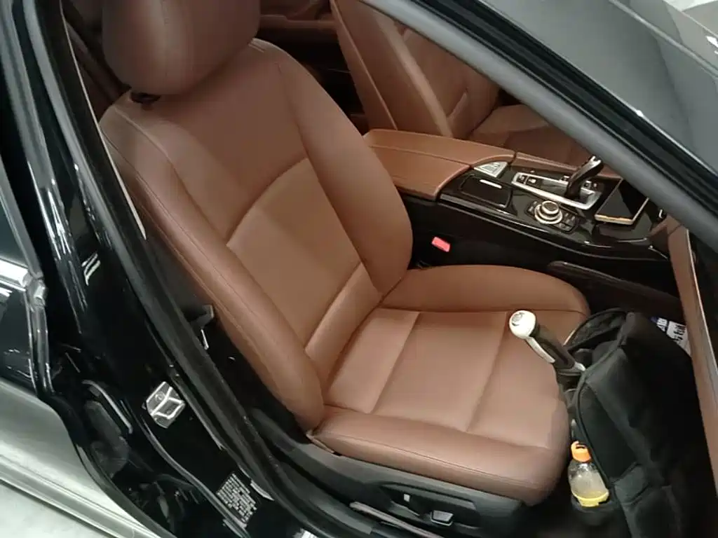 BMW 5 Series — миниатюра 25