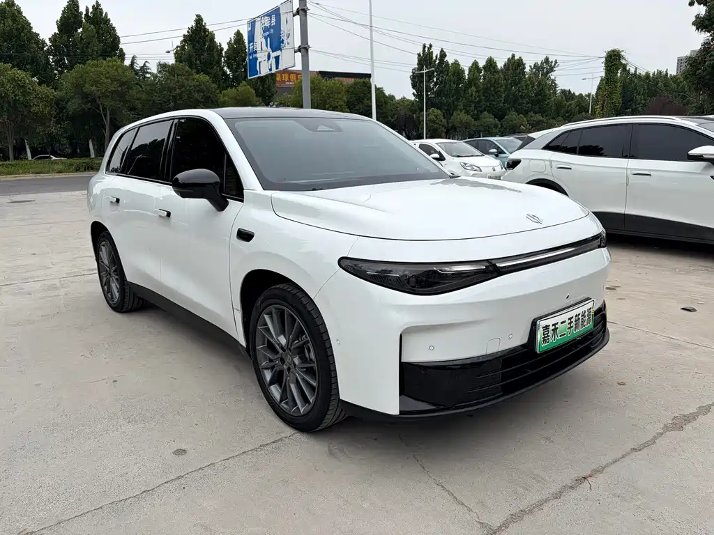 Leapmotor Leapmotor C10 — миниатюра 2