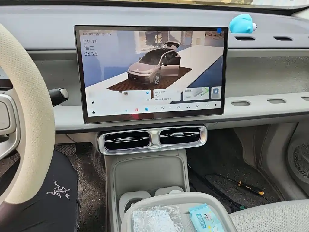 Leapmotor Leapmotor B10 — миниатюра 6