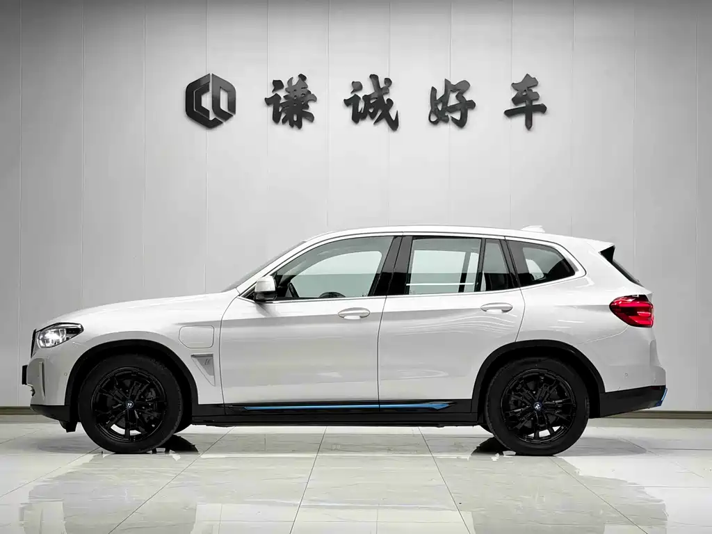 BMW iX3 — миниатюра 4