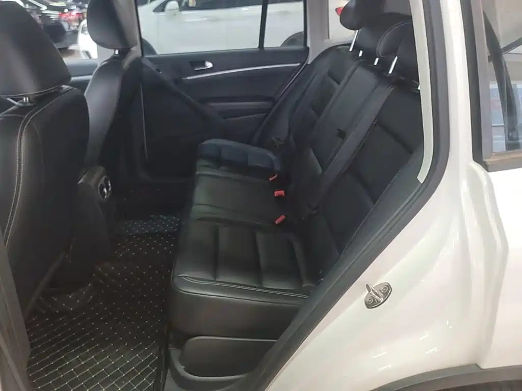 Volkswagen Tiguan — миниатюра 17