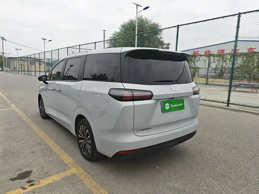 Wuling Xingguang 730 New Energy — миниатюра 5