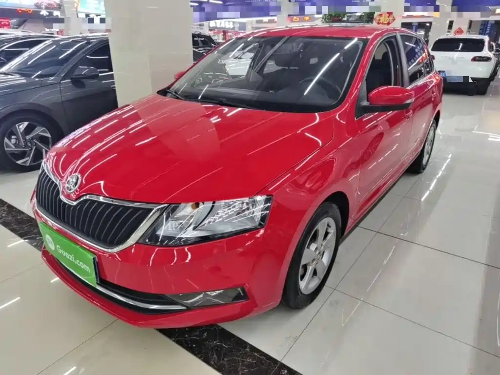 Skoda Rapid Spaceback — миниатюра 2