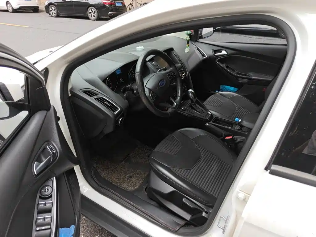 Ford Focus — миниатюра 17