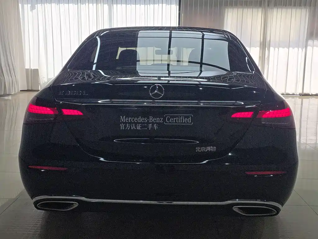 Mercedes-Benz E-Class — миниатюра 7