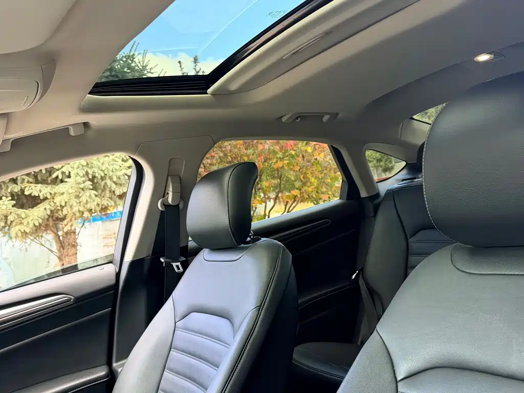 Ford Mondeo — миниатюра 21