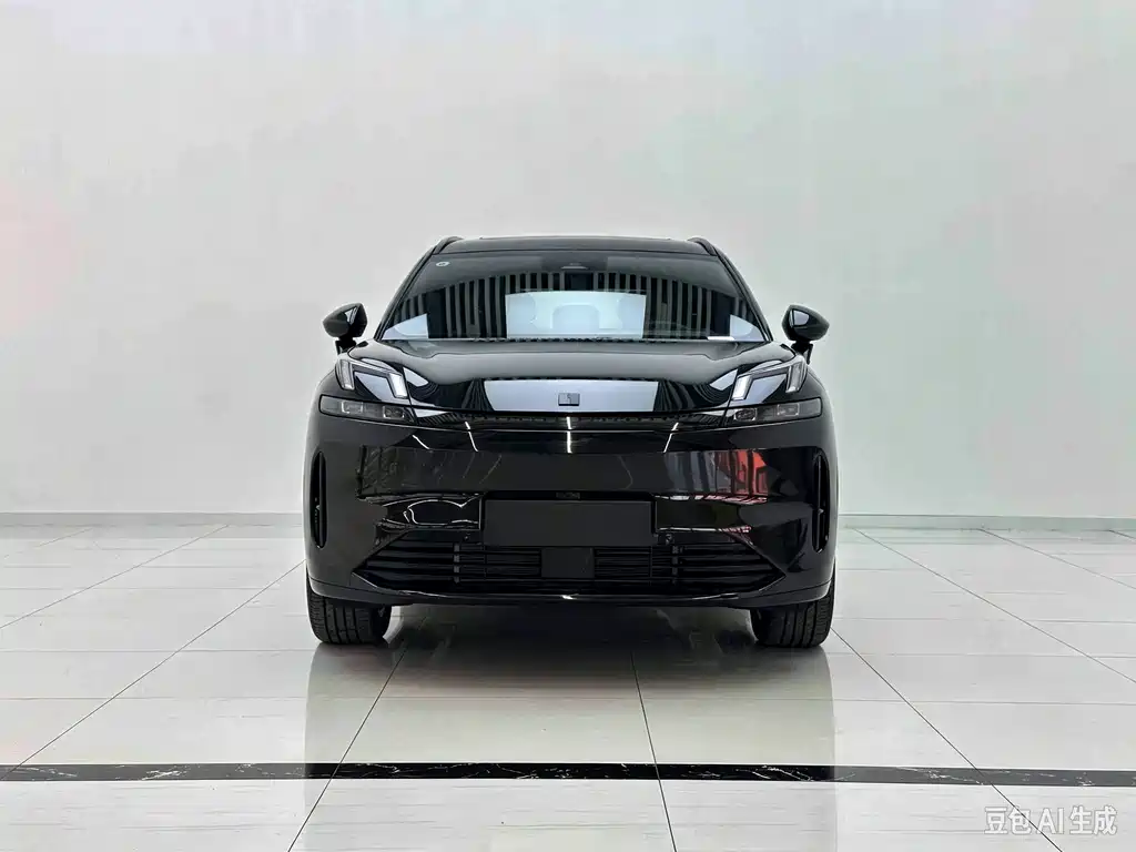 Lynk & Co 08 EM-P