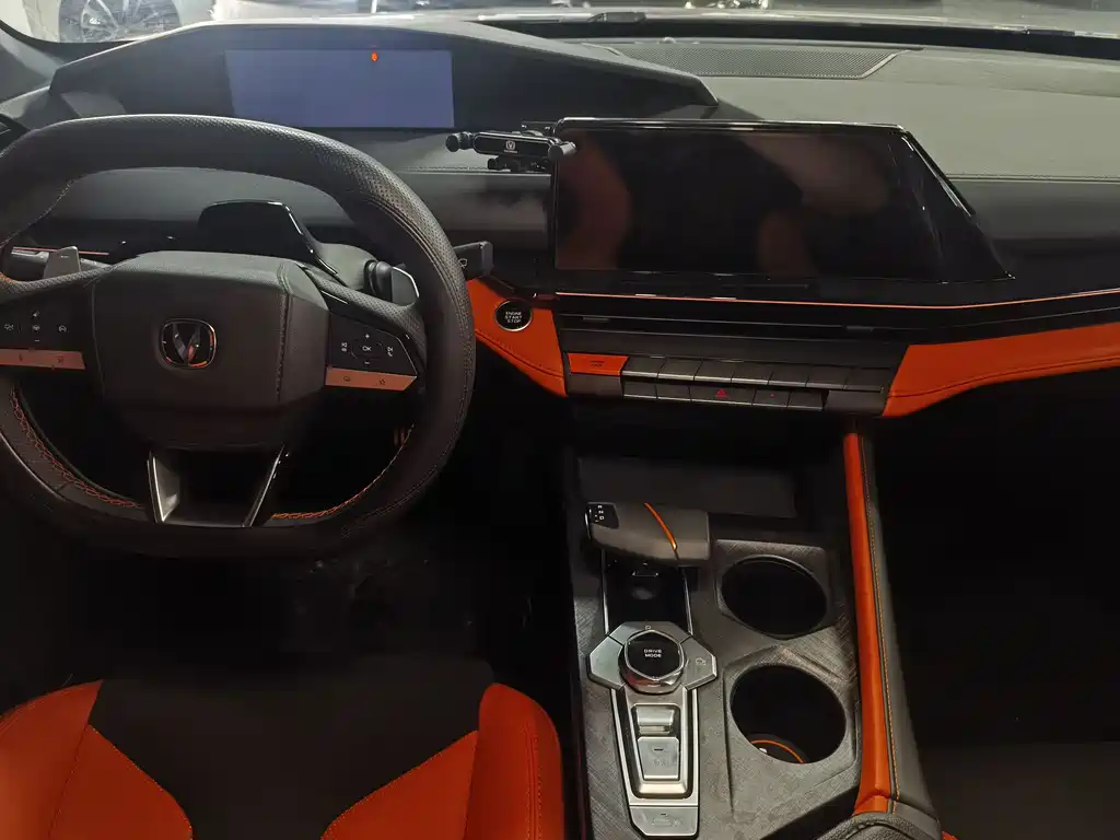 Changan UNI-V — миниатюра 4