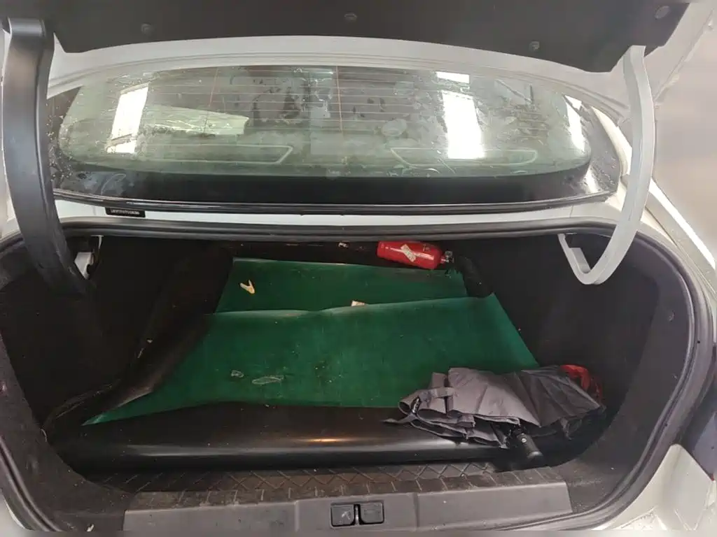 Peugeot 408 — миниатюра 24