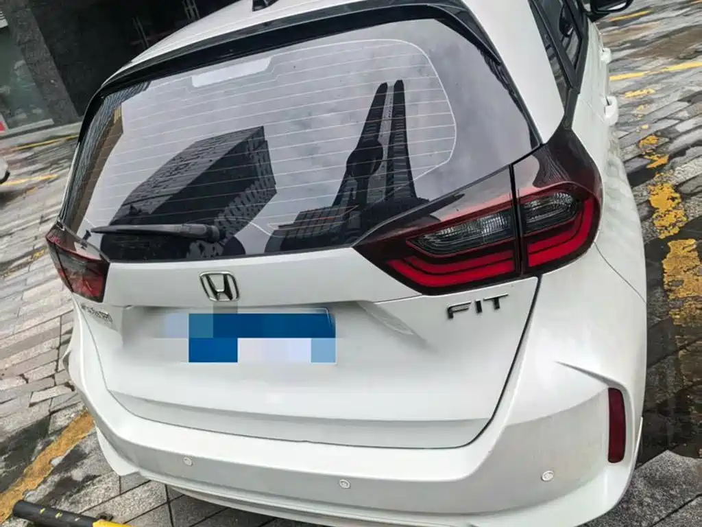 Honda Fit — миниатюра 4