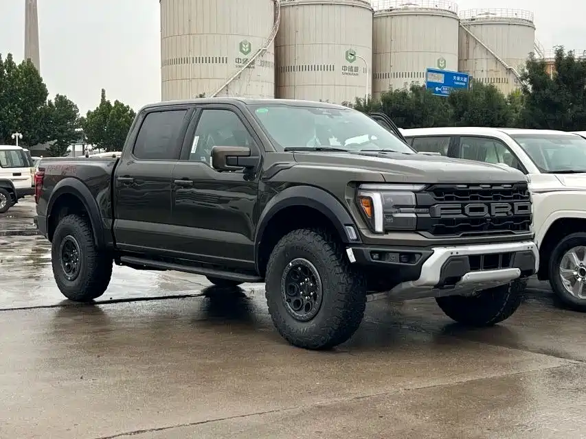 Ford F-150 Raptor 0