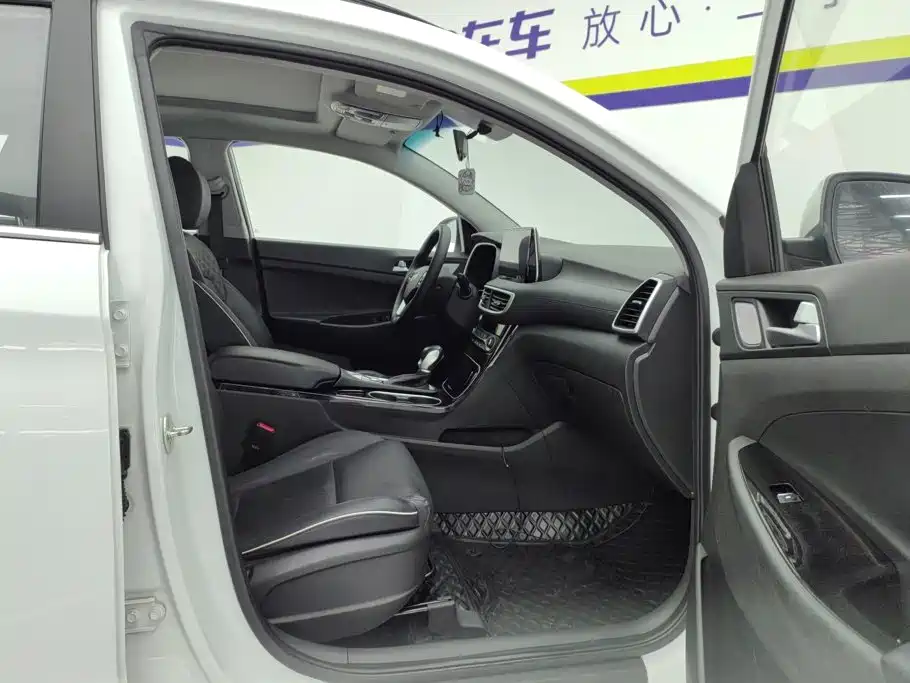 Hyundai Tucson — миниатюра 8