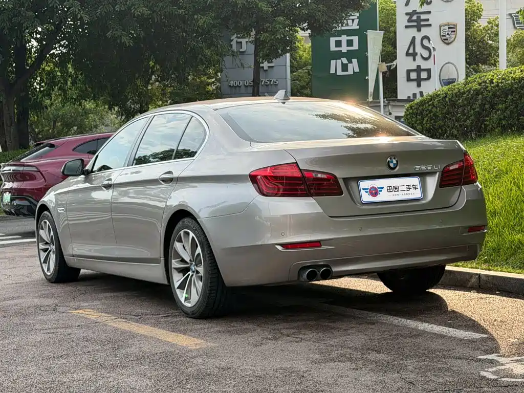BMW 5 Series — миниатюра 4