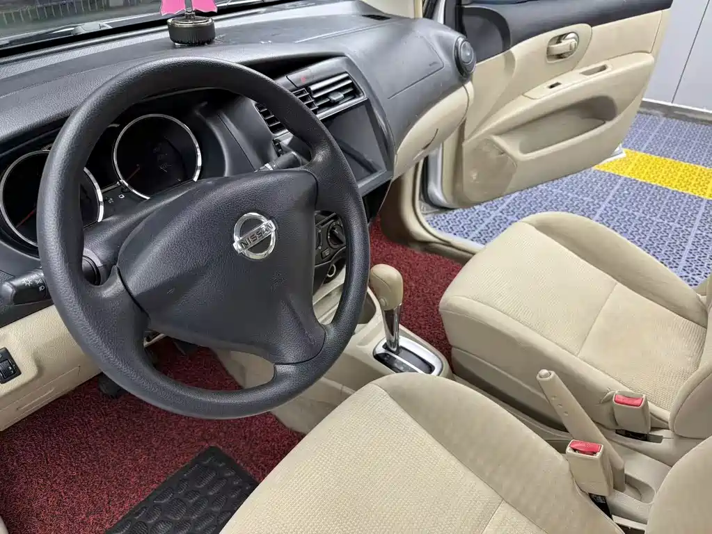 Nissan Livina — миниатюра 7