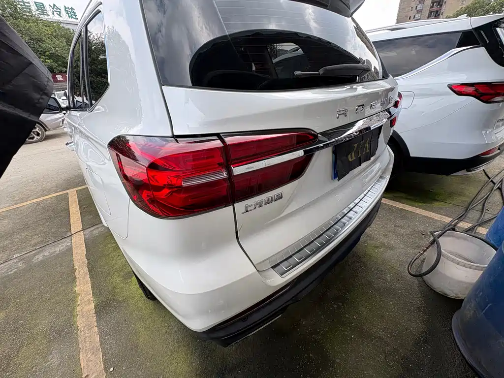 Roewe RX8 — миниатюра 6