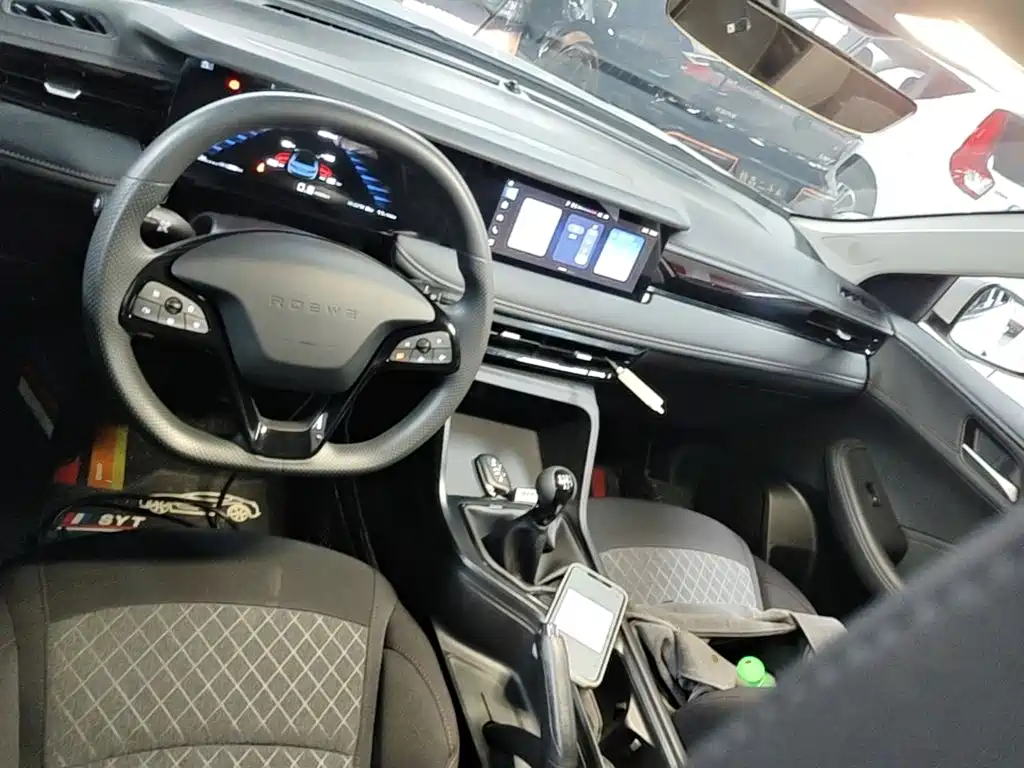 Roewe i5 — миниатюра 10