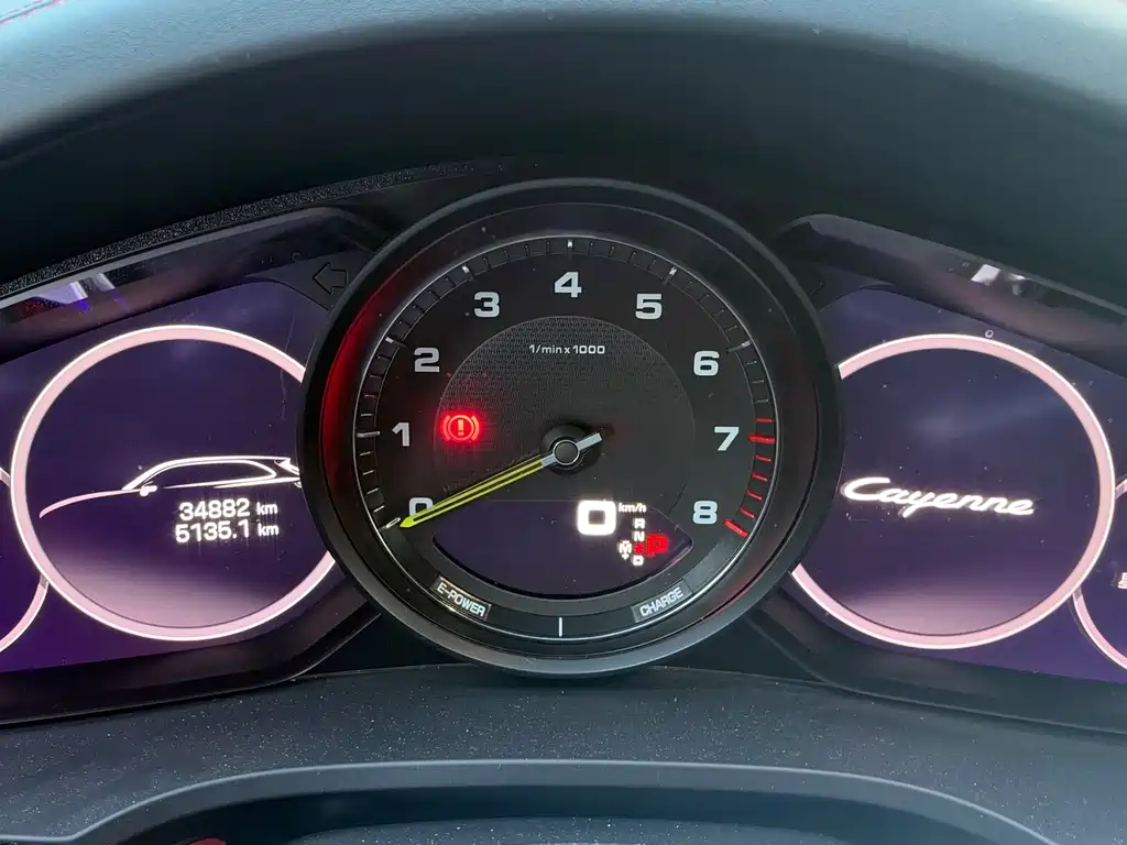 Porsche Cayenne Hybrid — миниатюра 11