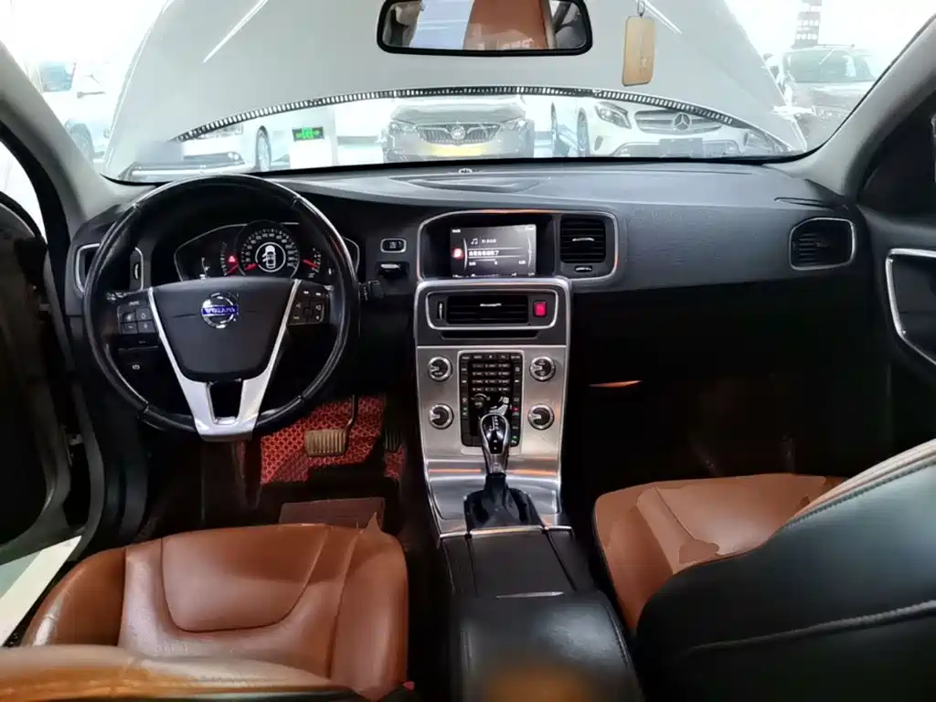 Volvo S60 — миниатюра 10