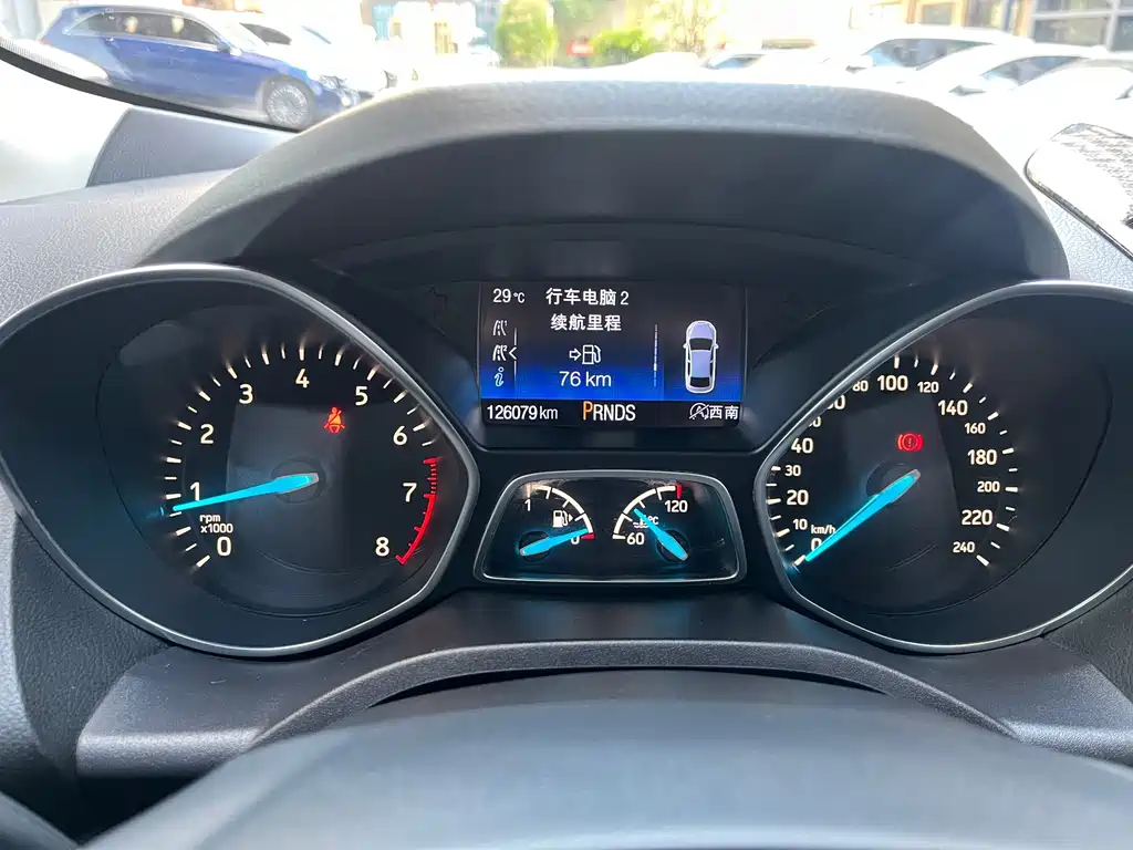 Ford Kuga — миниатюра 16