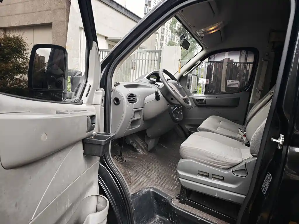 MAXUS V80 — миниатюра 5